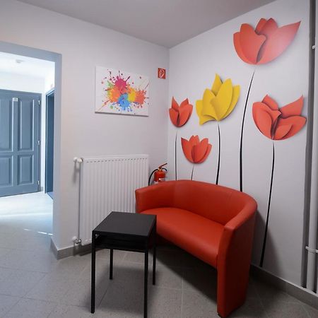 Hr Apartmanhaz Eger Exterior photo