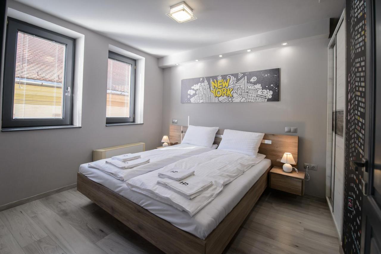 Hr Apartmanhaz Eger Exterior photo