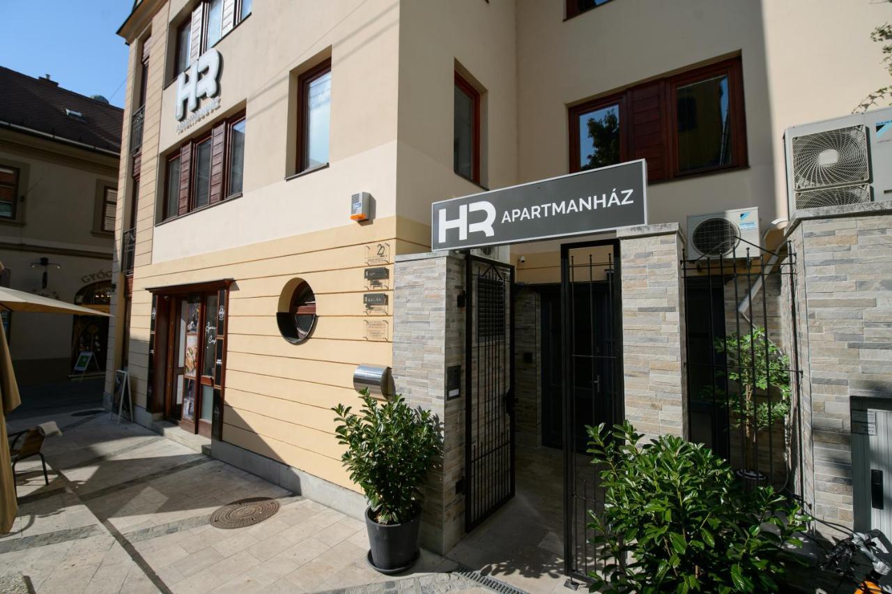 Hr Apartmanhaz Eger Exterior photo